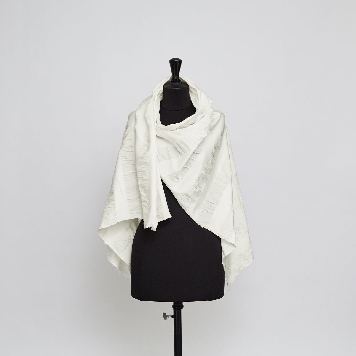 T20A00037 | Washed Silk And Cotton Seersucker