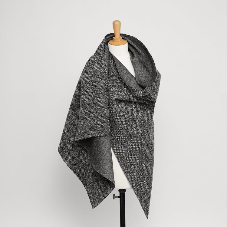 T20A00101 | Big Dots Wool Donegal - view 2