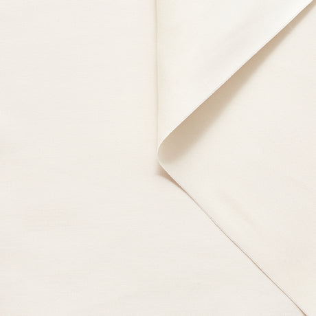 T20A00132 | Silk And Wool Smoking