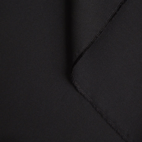 T20A00132 | Silk And Wool Smoking