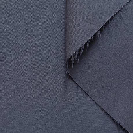 T20A00132 | Silk And Wool Smoking