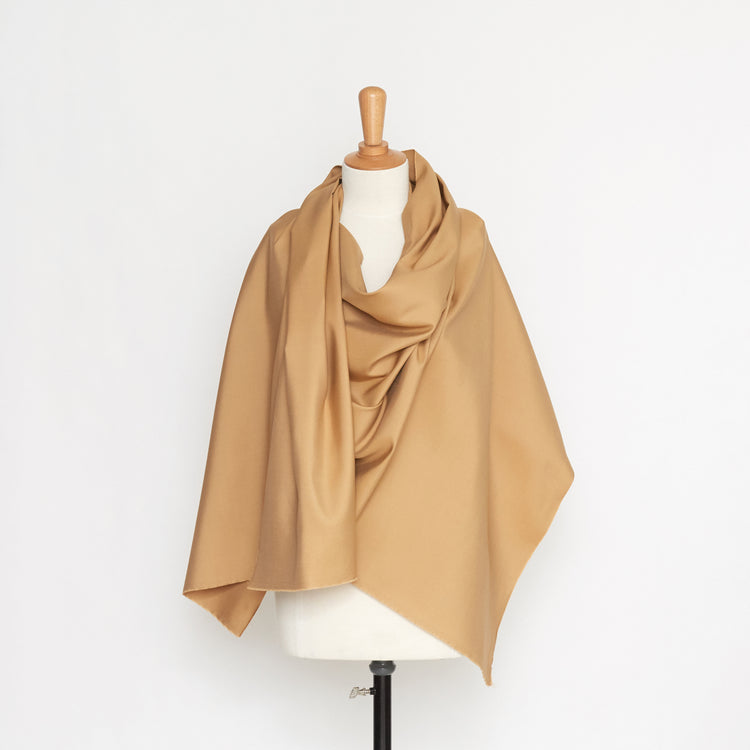 T20A00132 | Silk And Wool Smoking - view 2