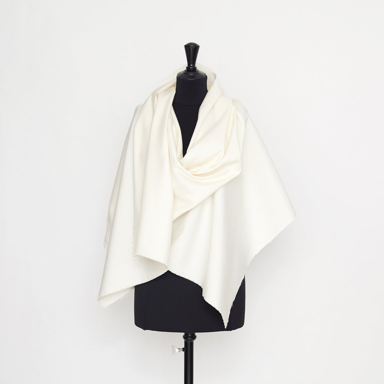 T20A00132 | Silk And Wool Smoking - view 12