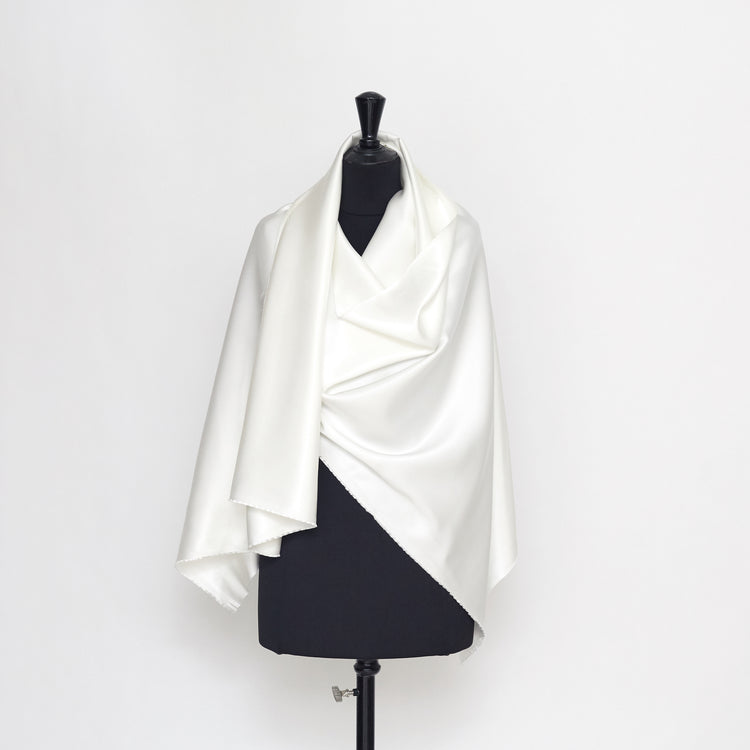 T20A00214 | Drape Fluid Viscose - view 2