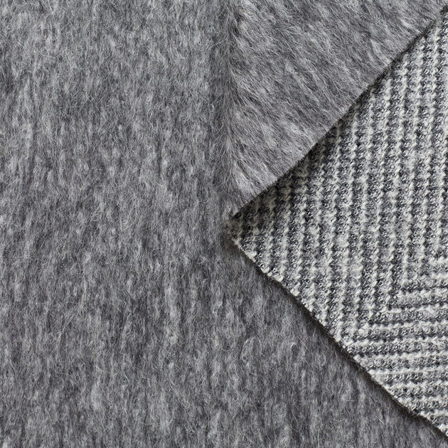 T20A00242 | Hairy Alpaca Suiting