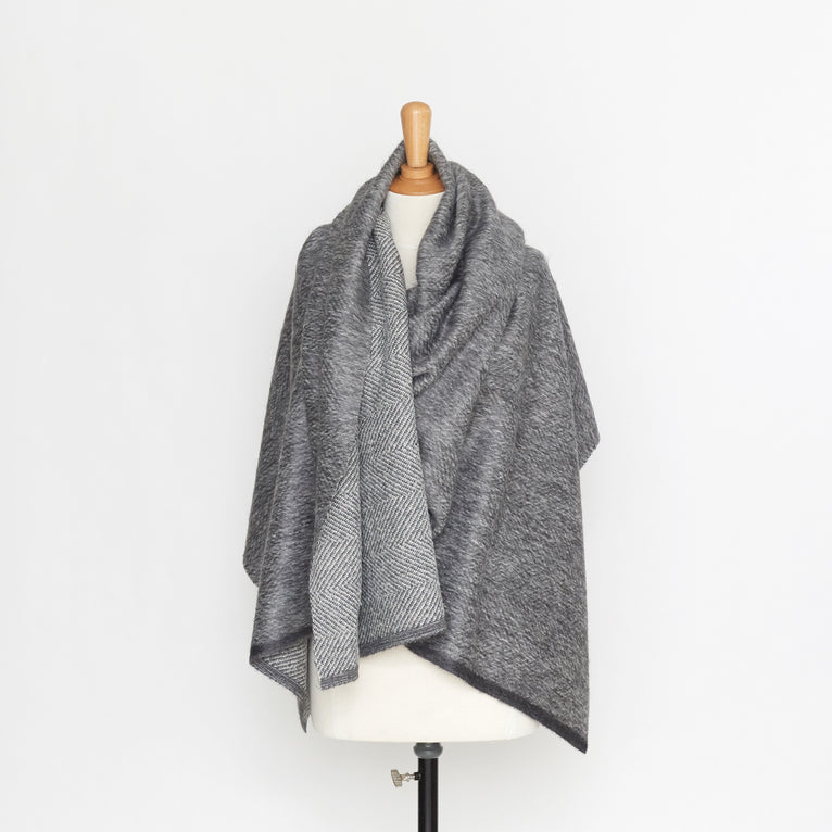 T20A00242 | Hairy Alpaca Suiting - view 2