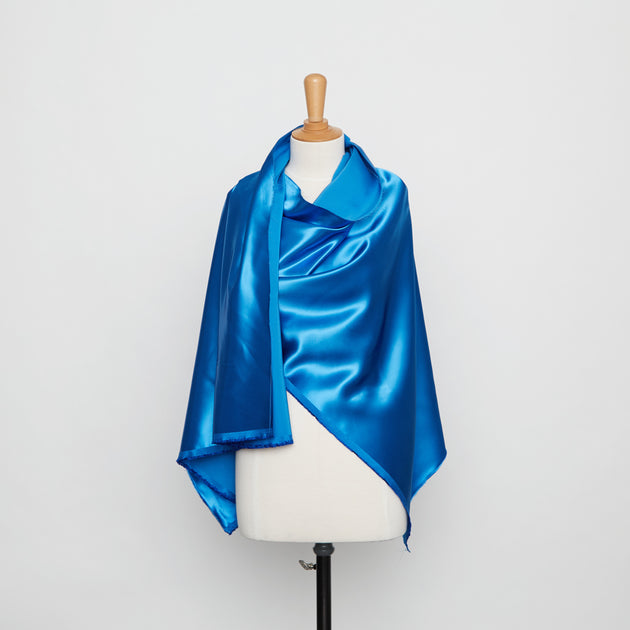 T20A00275 | Glossy Fluid Satin