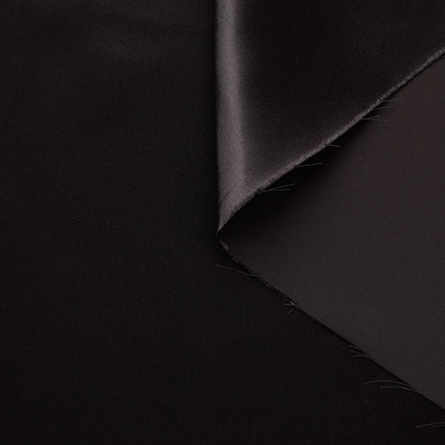T20A00275 | Glossy Fluid Satin