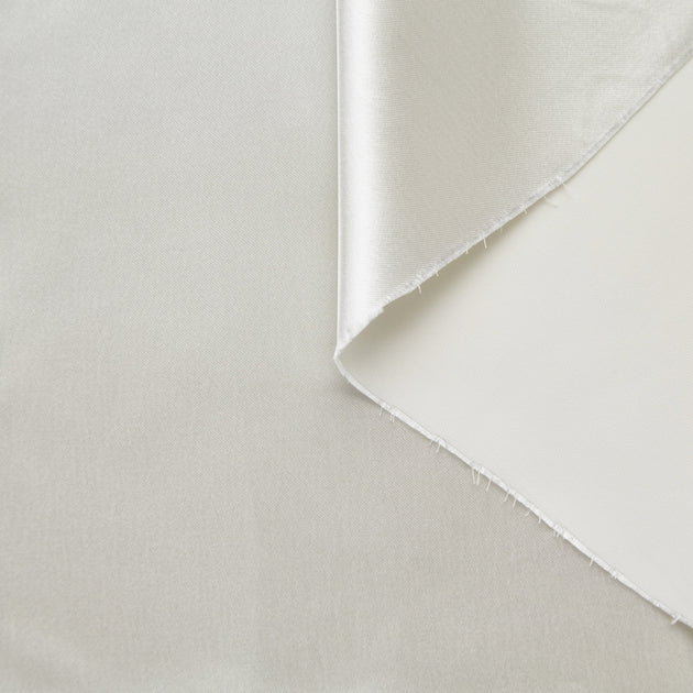 T20A00275 | Glossy Fluid Satin