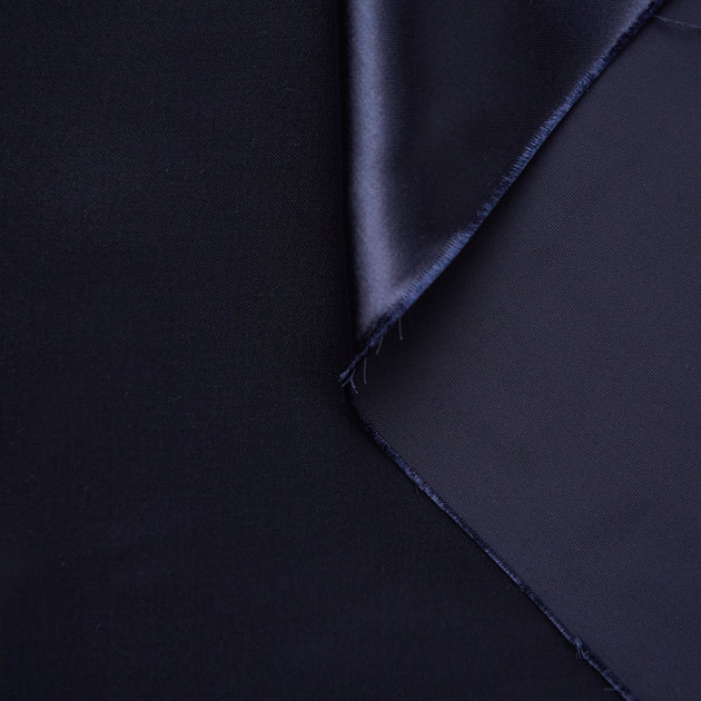 T20A00275 | Glossy Fluid Satin