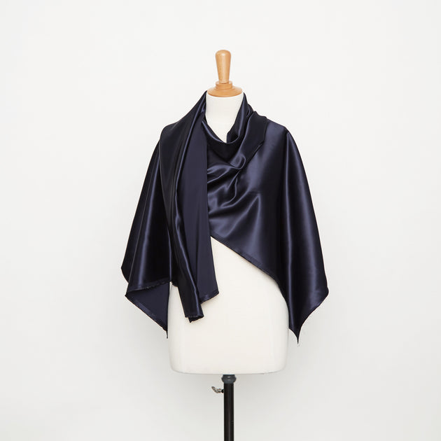 T20A00275 | Glossy Fluid Satin