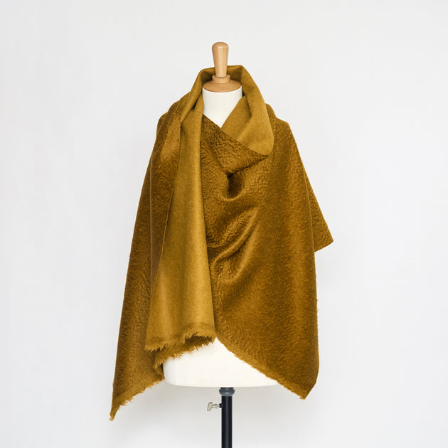 T20A00325 | Splittable Curly Mohair