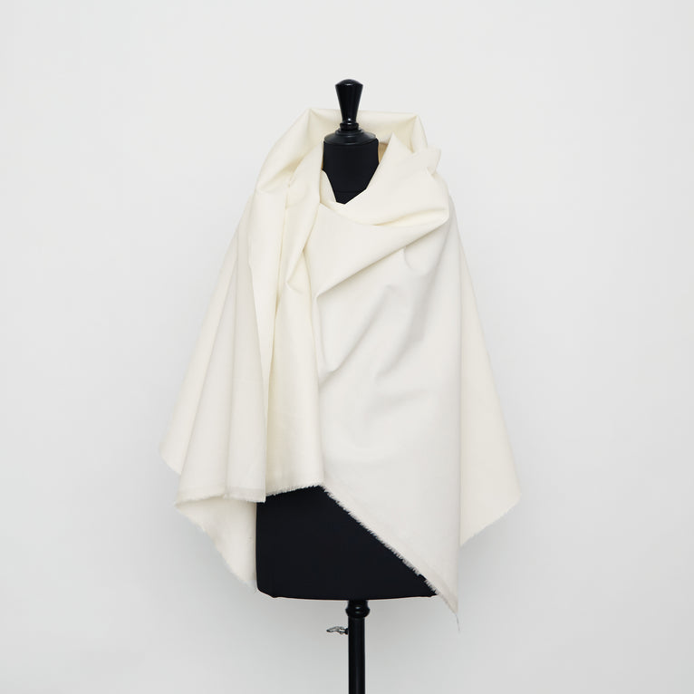 T20A00347 | Linen Canvas - view 2