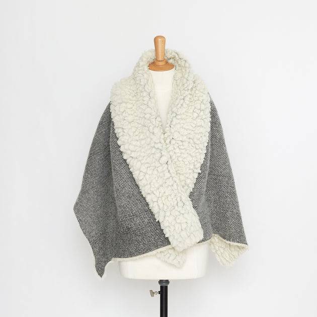 T20A00350 | Faux Sheep Wool