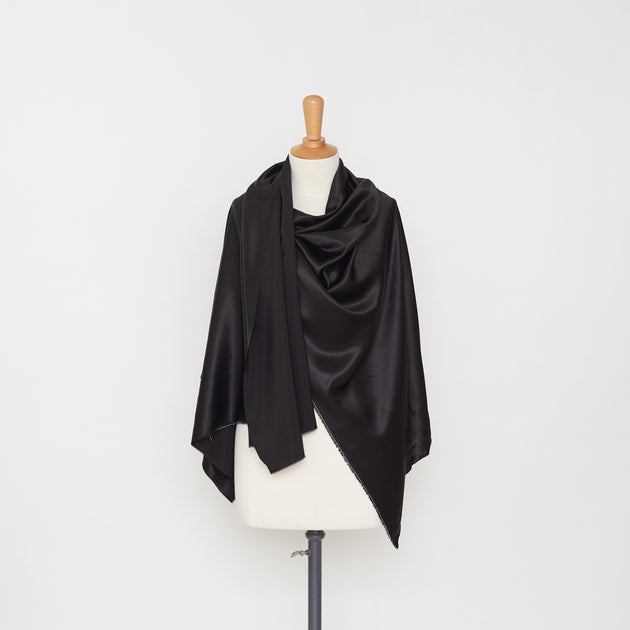T21B00390 | Light Silk Satin
