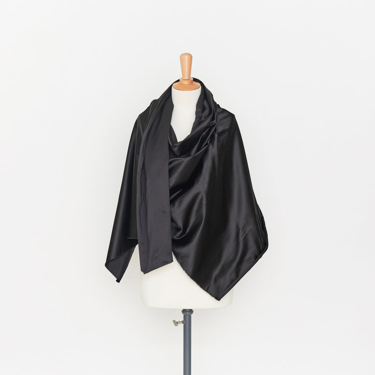 T21B00391 | Light Satin Duchess - view 2