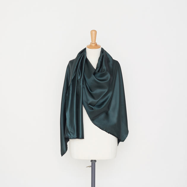 T21B00392 | Shiny Viscose & Cupro Lining