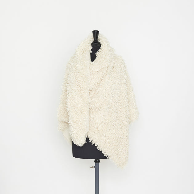 T21B00438 | Super Soft Long Bouclé Faux Fur