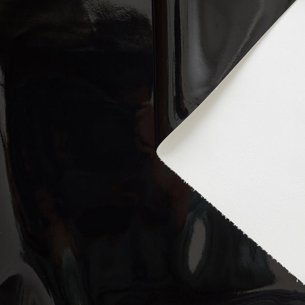 T21B00527 | Super Glossy Vinyl Back Suédine