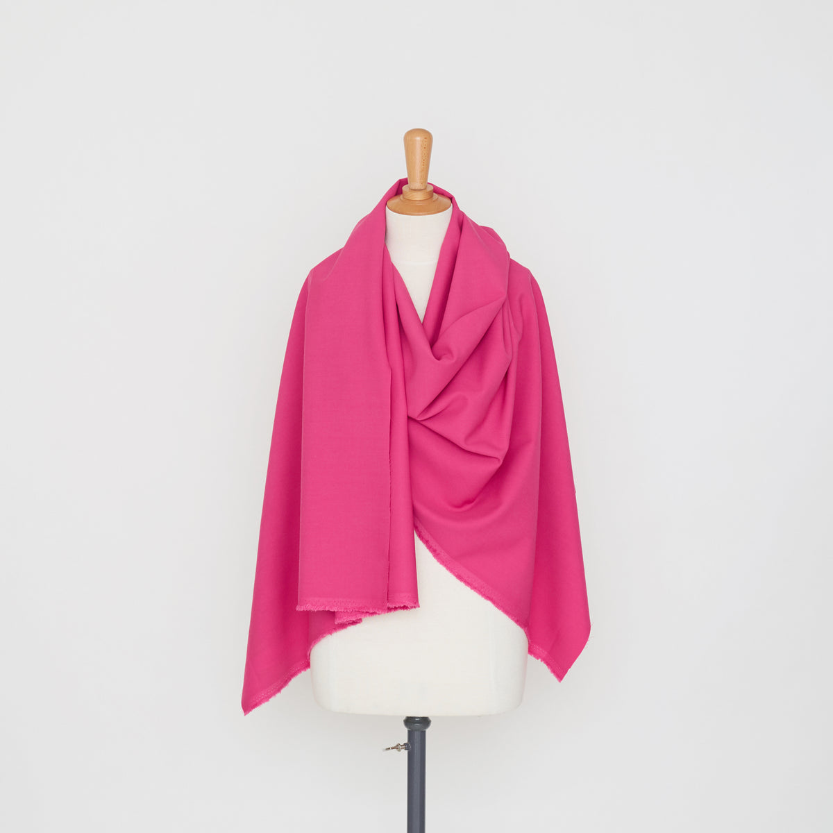 T21B00530 | Twill Suiting