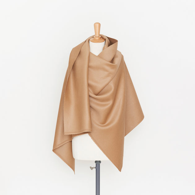 T21B00544 | Splittable Wool & Angora Fluffy Drap