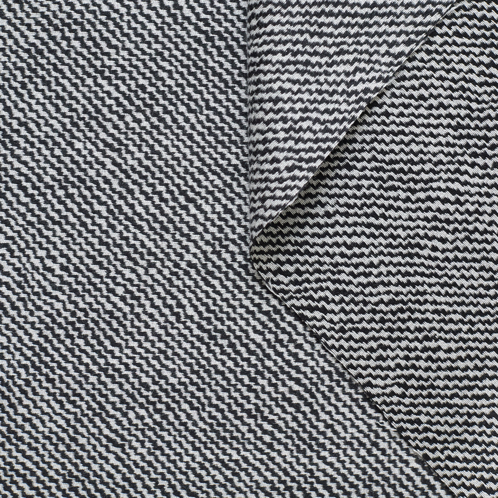 T21C00583 | Wool and Silk Diagonal