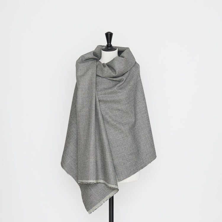 T21C00598 | Graphic Virgin Wool Suiting - view 2