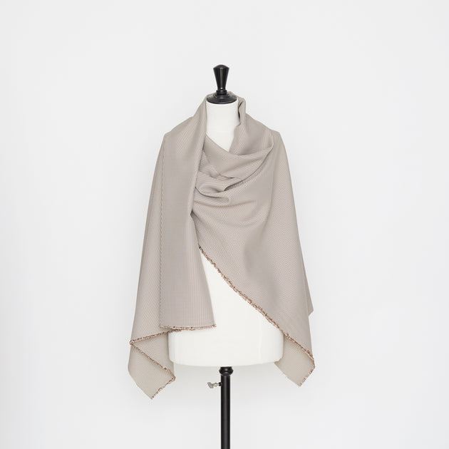 T21C00653 | Fluid Micro Houndstooth