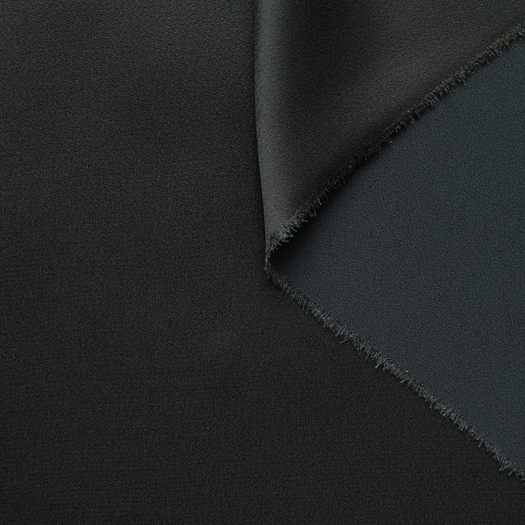 T21C00665 | Fluid Crepe Satin - view 7