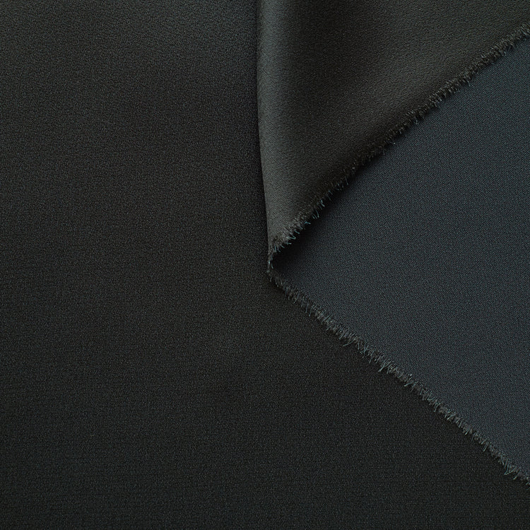 T21C00665 | Fluid Crepe Satin - view 1