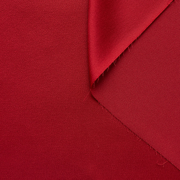 T21C00665 | Fluid Crepe Satin