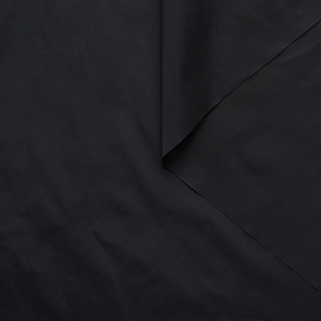 T21C00671 | Water Repellent Windbreaker