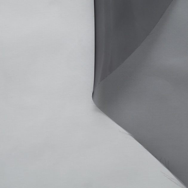 T21C00678 | Technical Organza Liquid Effect