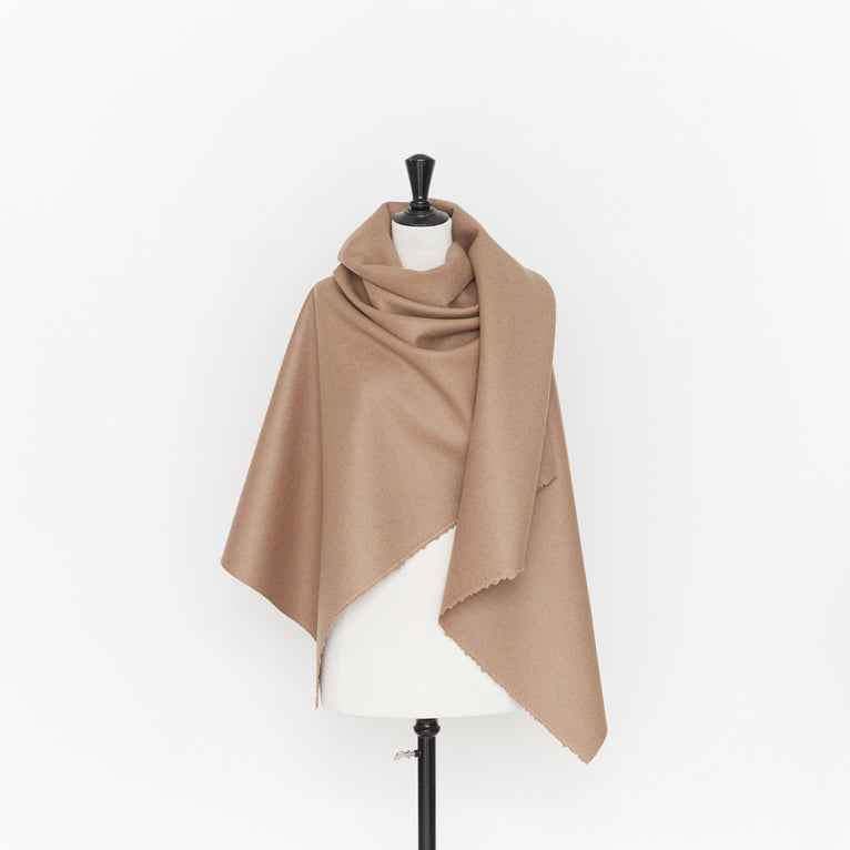 T22A01020 | Splittable Camel Wool Drap - view 2