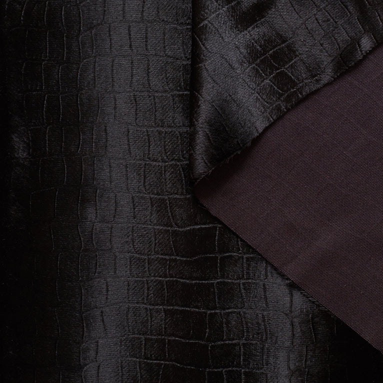 T22A01091 | Embossed Crocodile Velvet - view 1