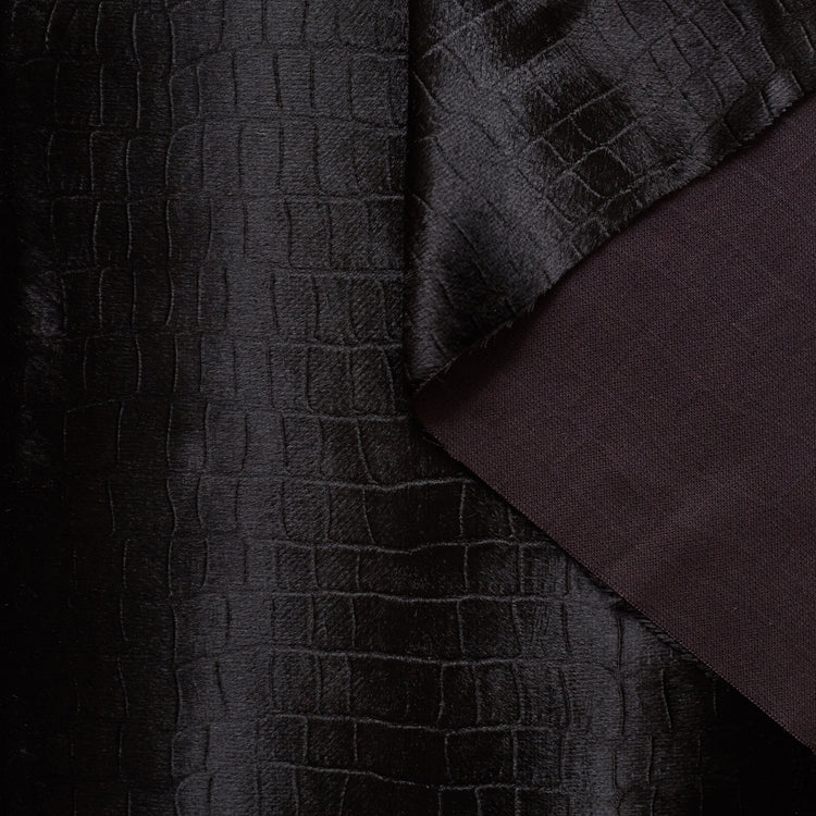 T22A01091 | Embossed Crocodile Velvet - view 1