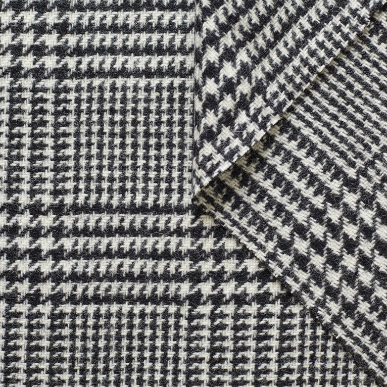 T22A01094 | Large Prince of Wales Tweed - view 1