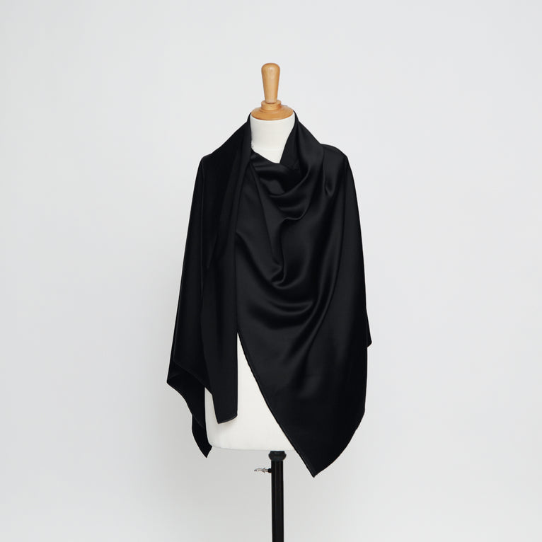 t22a01156 | Satin Liquide - vue 3