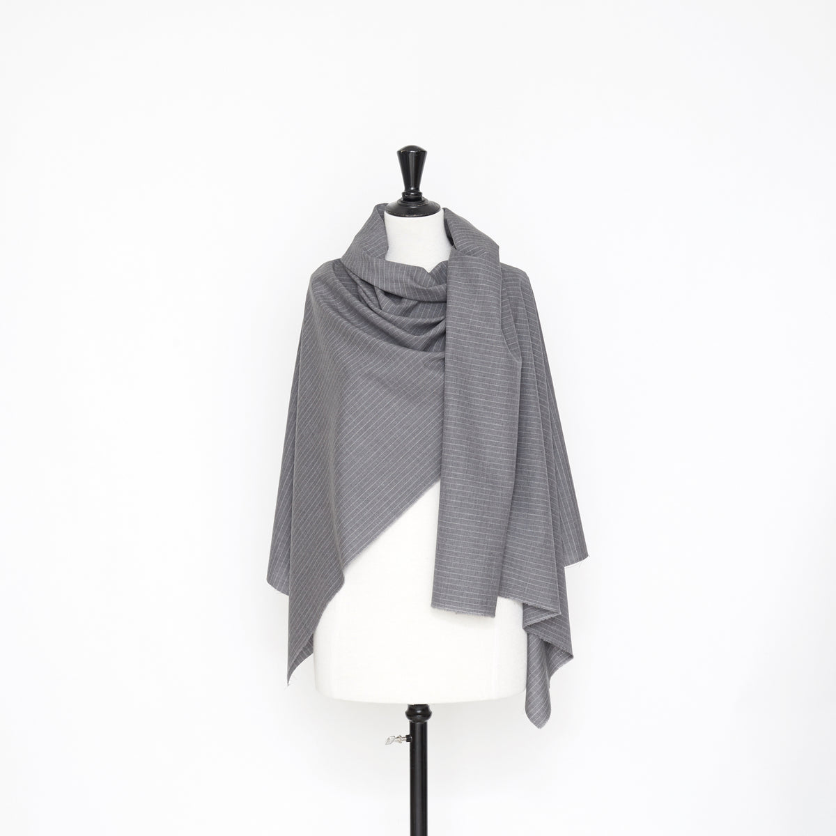 t22a01160 | Suiting Pinstripes en Laine