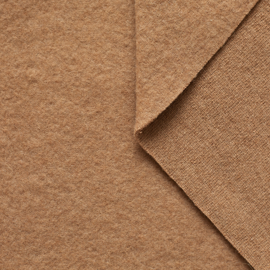 T22A01414 | Fuzzy Camel Knit