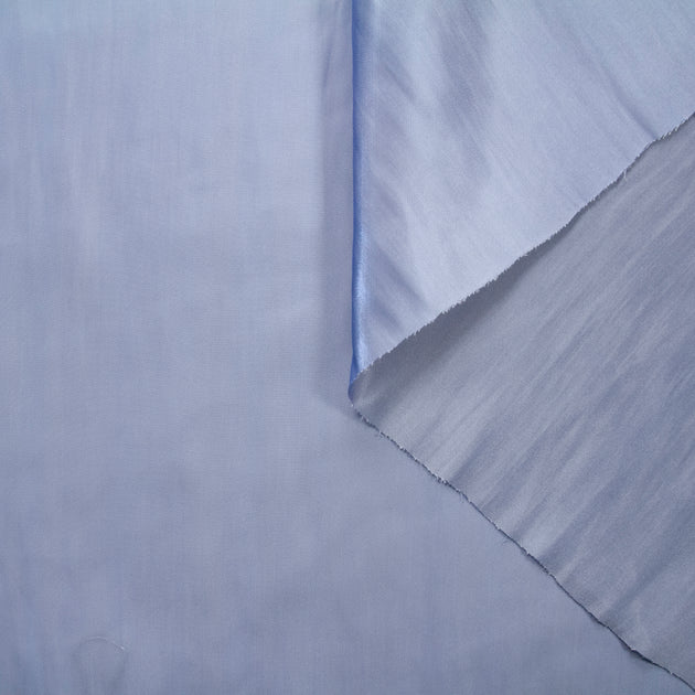 T22A01482 | Liquid Satin