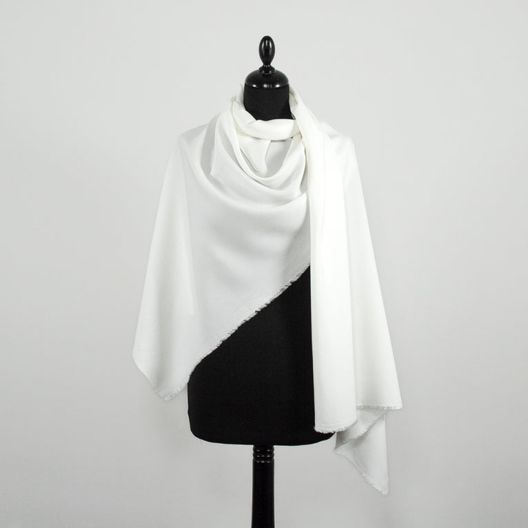 T22A01497 | Thin Fluid Crepe - view 2