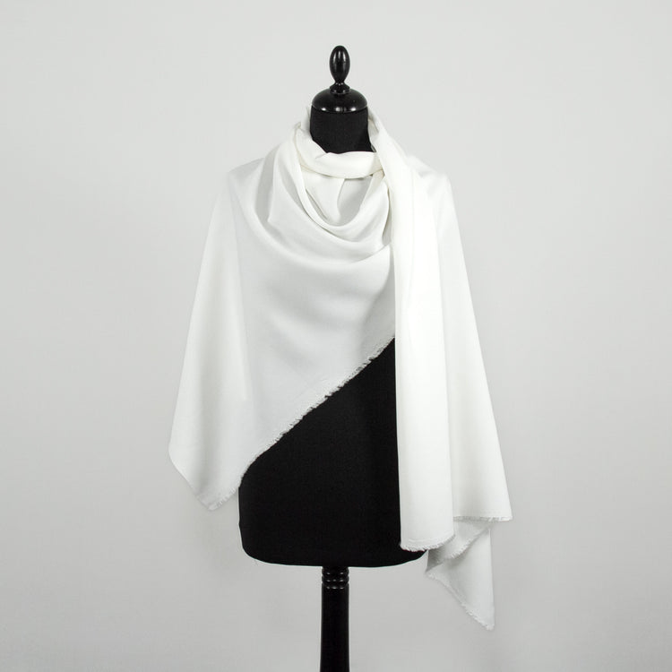 T22A01497 | Thin Fluid Crepe - view 2