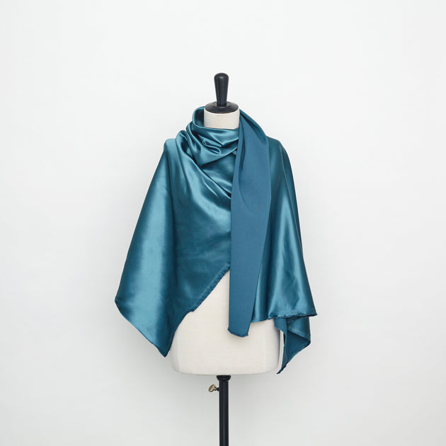T22A01608 | Viscose & Wool Liquid Satin