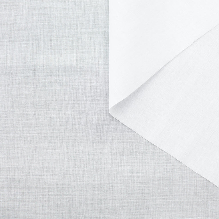 T22A01647 | Cotton Batiste - view 1