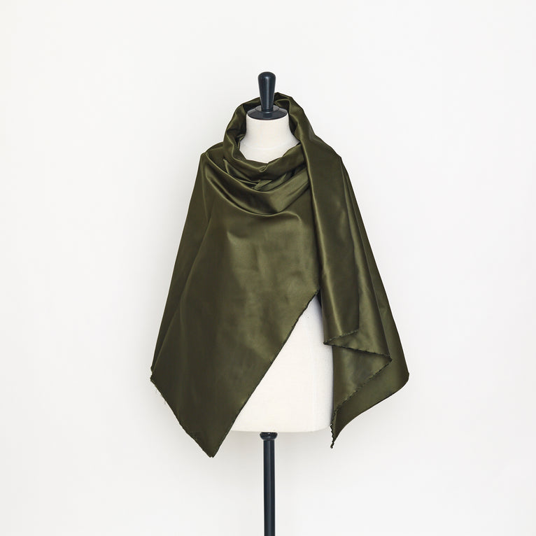 t22a01679 | Satin Duchesse - vue 2