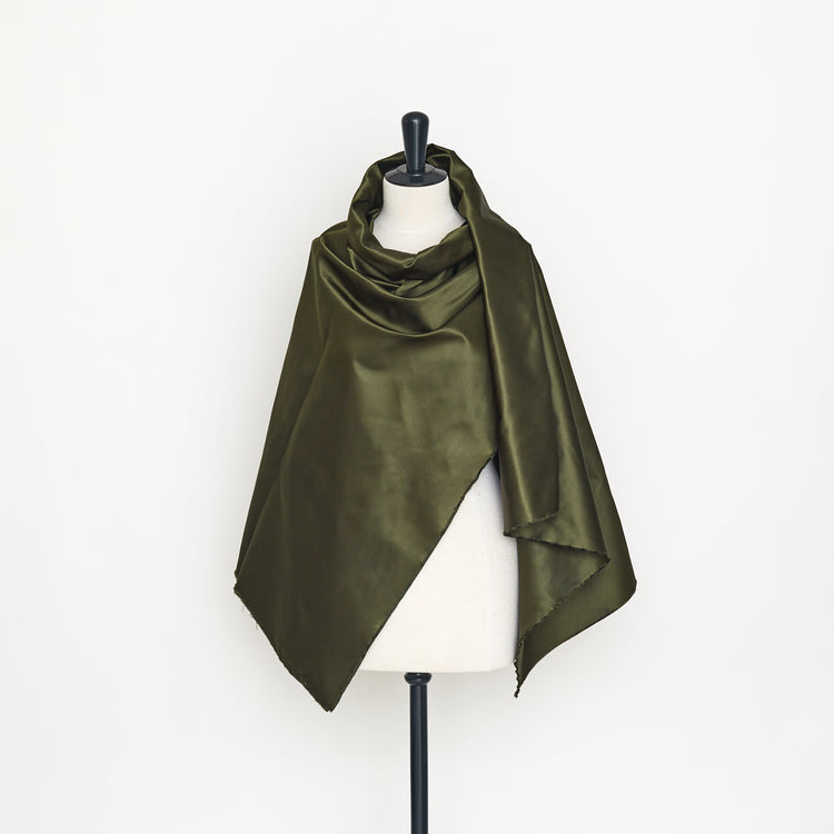 t22a01679 | Satin Duchesse - vue 2