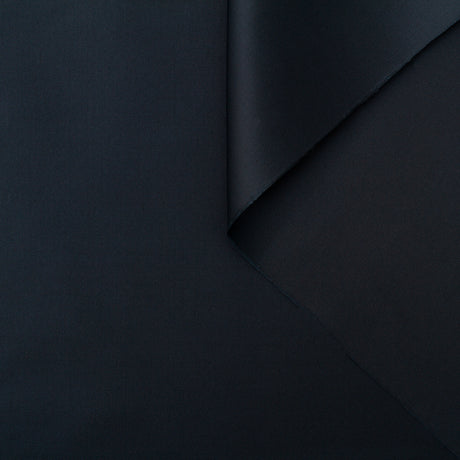 T22A01681 | Technical Liquid Satin