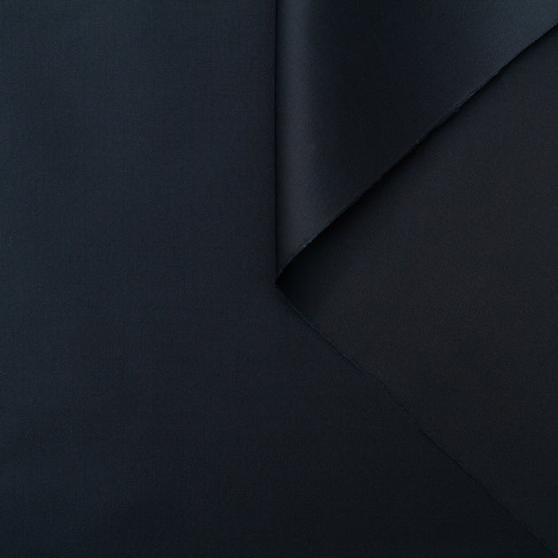 T22A01681 | Technical Liquid Satin