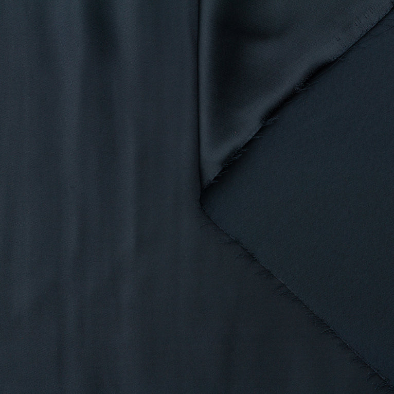 T22A01712 | Glossy Viscose Satin - view 6